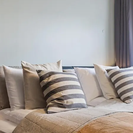 The Center Of Downtown Apartment *